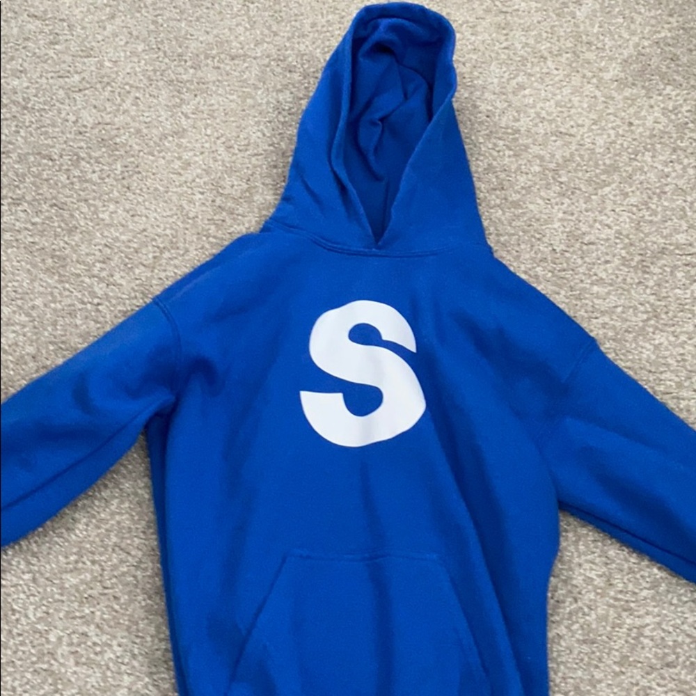 Blue hooded “S” sweatshirt